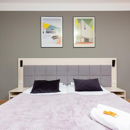 Wolska Residence Apartments With Parking By Noclegi Renters Βαρσοβία Εξωτερικό φωτογραφία