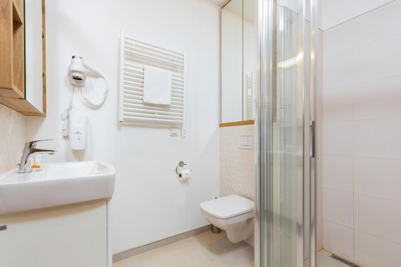 Wolska Residence Apartments With Parking By Noclegi Renters Βαρσοβία Εξωτερικό φωτογραφία
