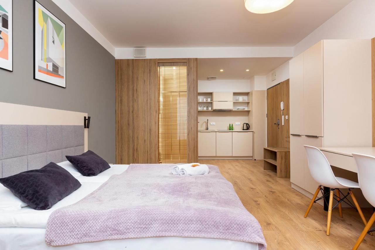 Wolska Residence Apartments With Parking By Noclegi Renters Βαρσοβία Εξωτερικό φωτογραφία