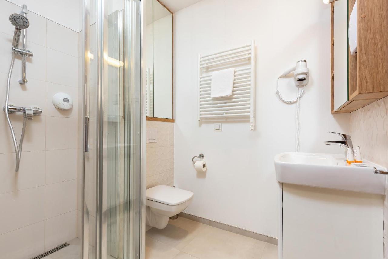 Wolska Residence Apartments With Parking By Noclegi Renters Βαρσοβία Εξωτερικό φωτογραφία